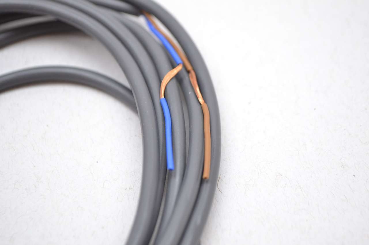 Amazon | Omron E2E-X3D1-N E2Ex3D1N Proxスイッチ | 近接センサ